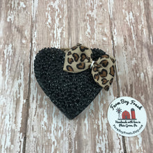 Load image into Gallery viewer, Heart Shaped Freshies with Bow