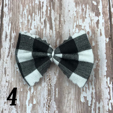 Load image into Gallery viewer, Heart Shaped Freshies with Bow